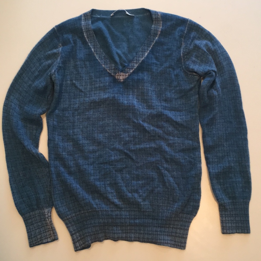 Cashmere sweater